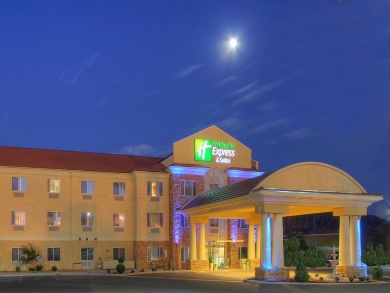 Holiday Inn Express And Suites - Tucumcari, An Ihg Hotel Exterior photo